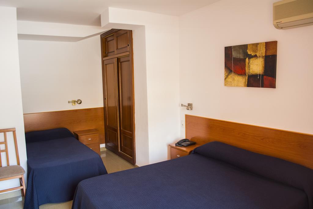 קויירה Hotel L'Escala חדר תמונה