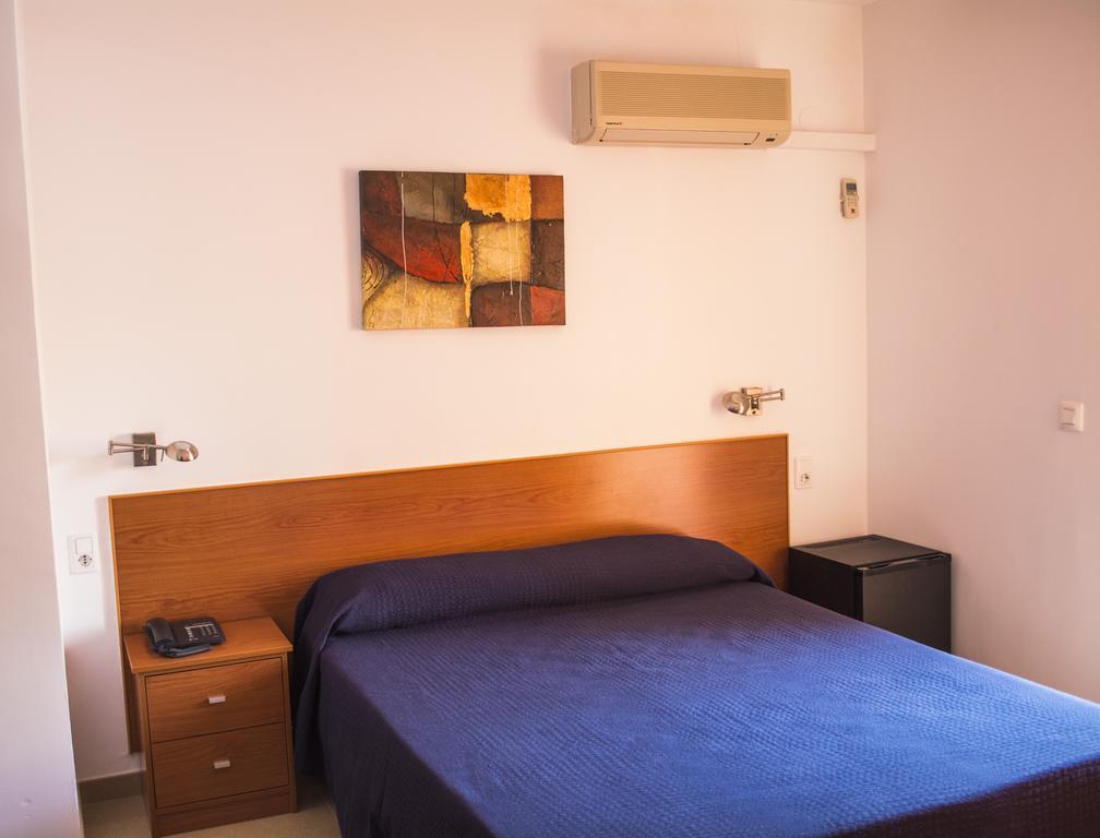 קויירה Hotel L'Escala חדר תמונה